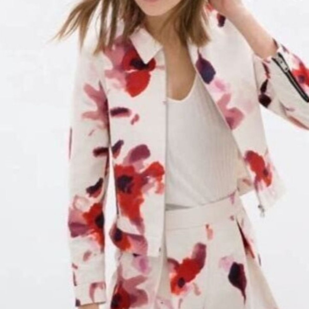 Zara Basic -979 White Floral Print Zip Up Cotton Jacket Size L fits‎ a Small